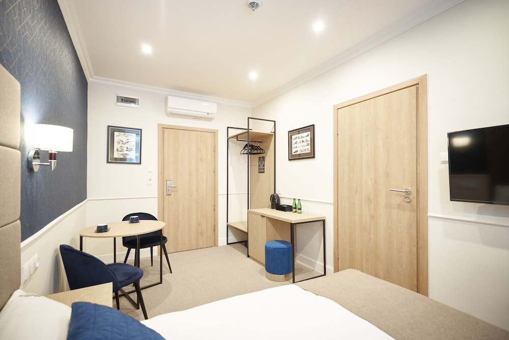 Standard Room photo 2
