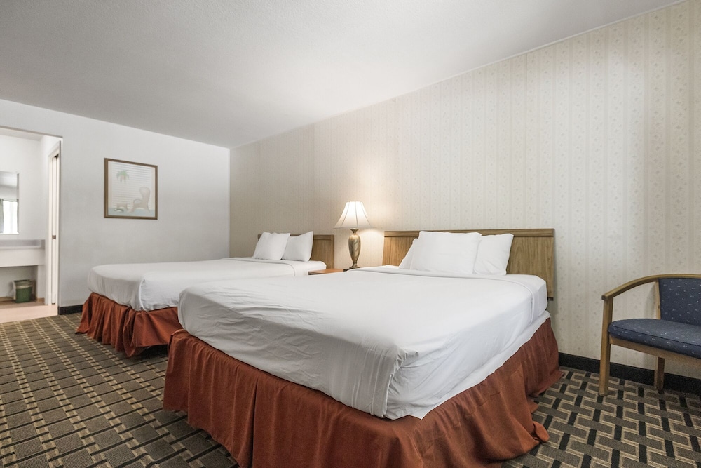 Standard Double Room, 2 Queen Beds, Non Smoking