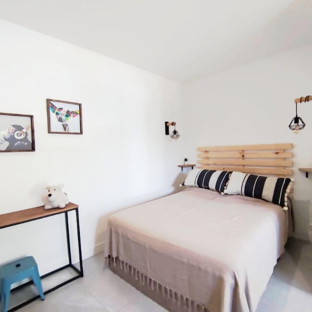 Basic Apartment, Patio