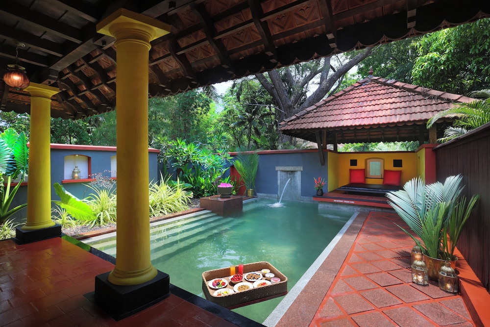 Grand Villa, 1 King Bed (Luxury) - Photo 3