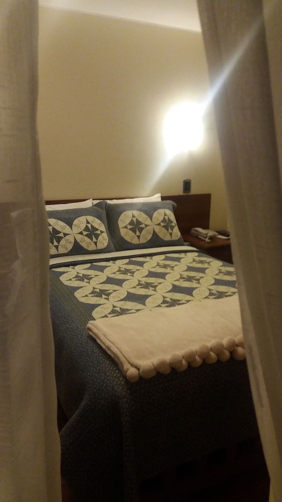 Standard Room - Photo 8