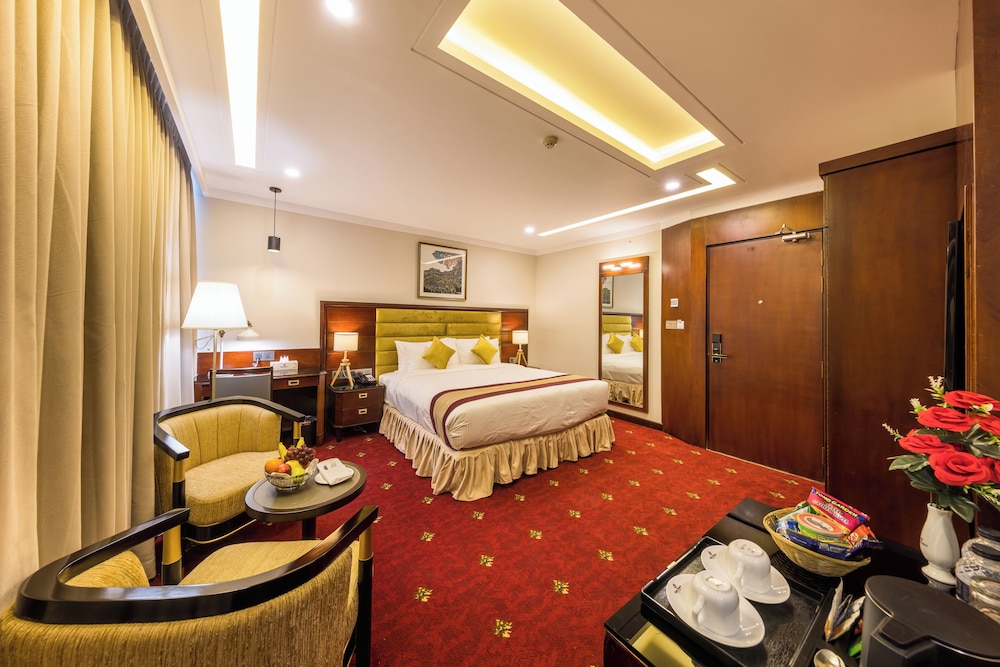 Executive Suite, City View