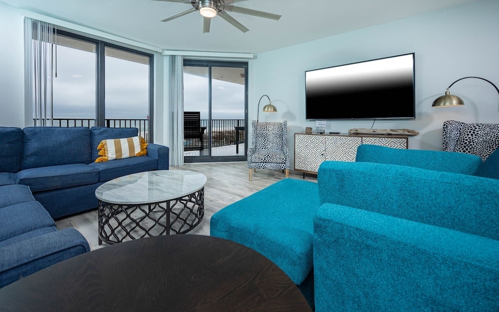 Condo, 3 Bedrooms