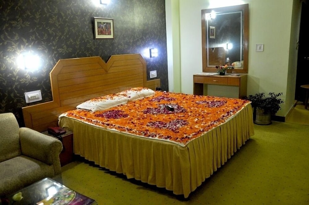 Honeymoon Room