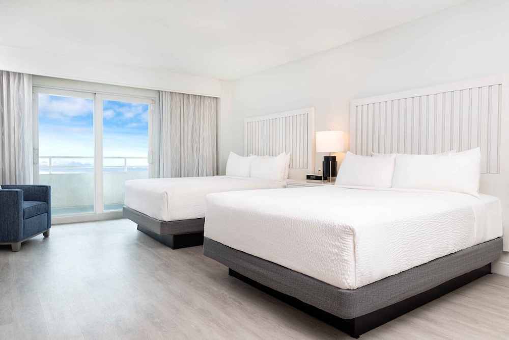 Standard Room, Two Queen Beds, Oceanfront photo 1