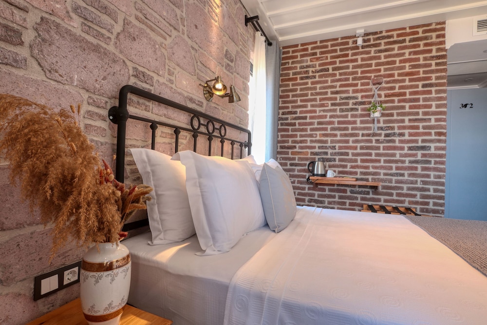 Standard Room, Balcony - Photo 4