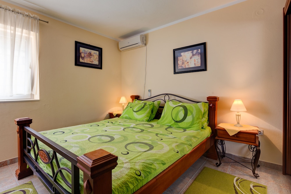 Gallery Apartment