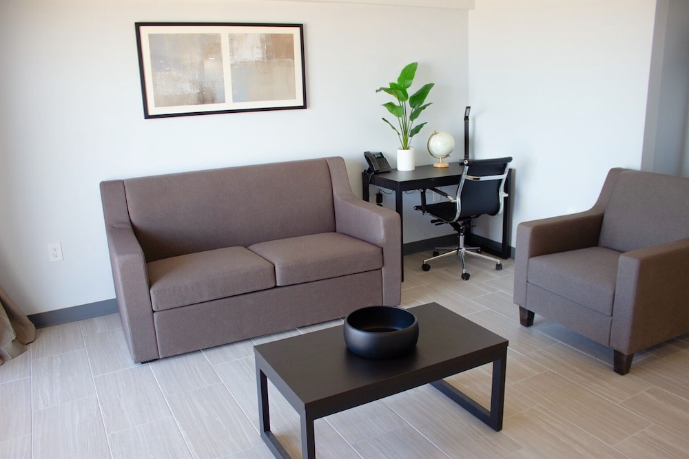 Deluxe Suite, 1 Bedroom, Ocean View, Oceanfront - Photo 9