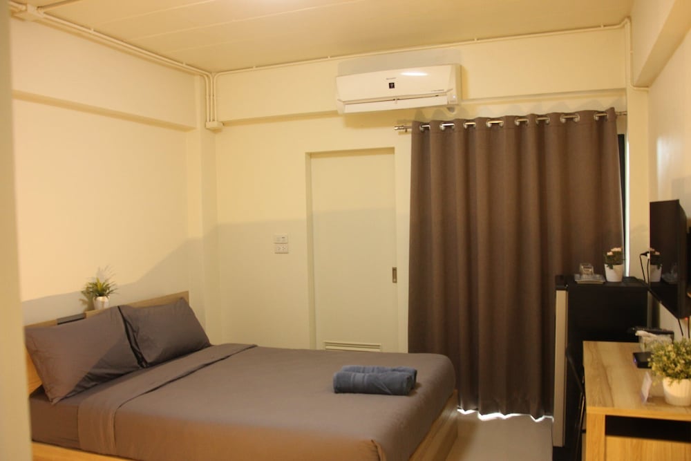 Standard Room, 1 Queen Bed, Non Smoking
