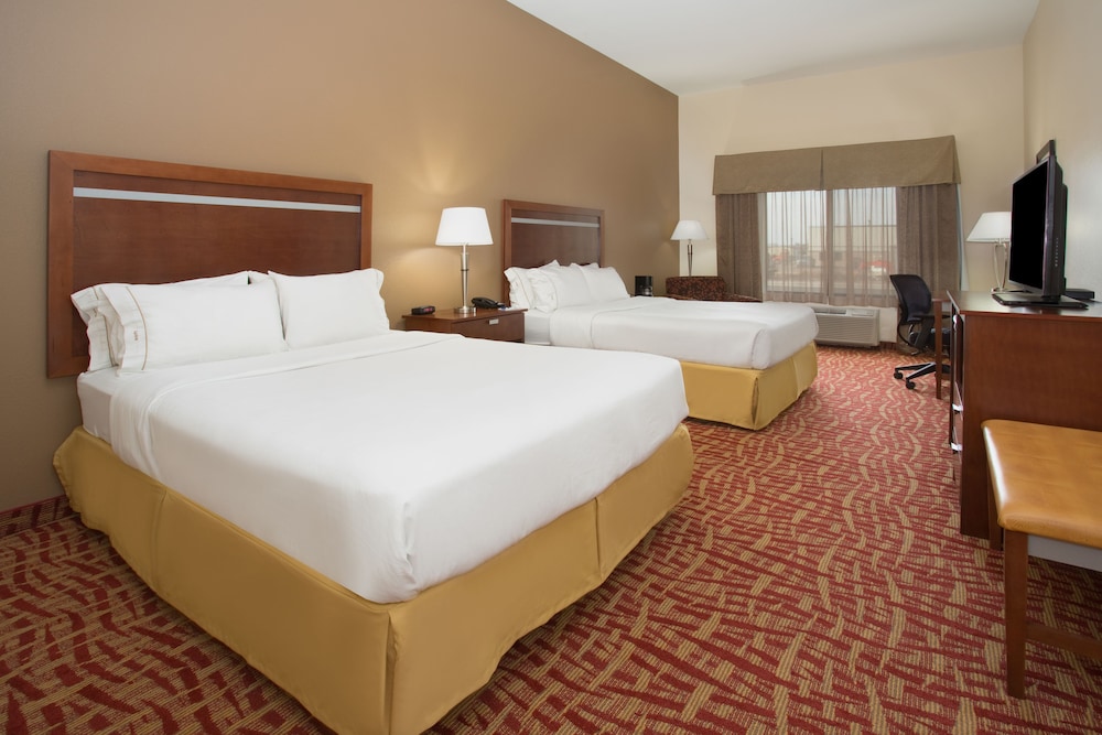 Room, 2 Queen Beds, Accessible (Communication, Mobil Roll-In Shower) photo 1