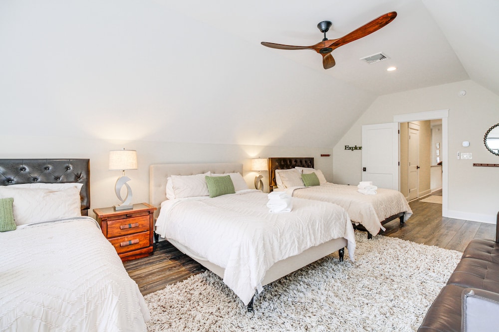 House (2 Bedrooms) photo 2