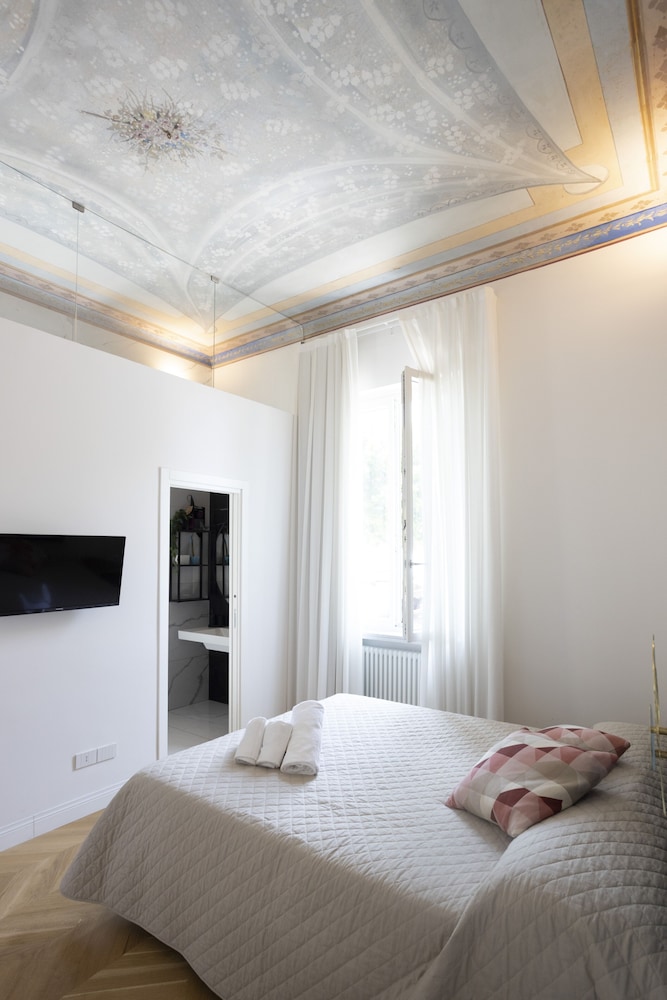 Deluxe Apartment photo 1