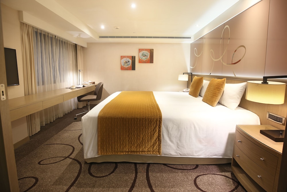 Deluxe Suite King Room photo 3