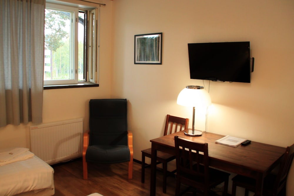 Standard Triple Room, 3 Twin Beds photo 2