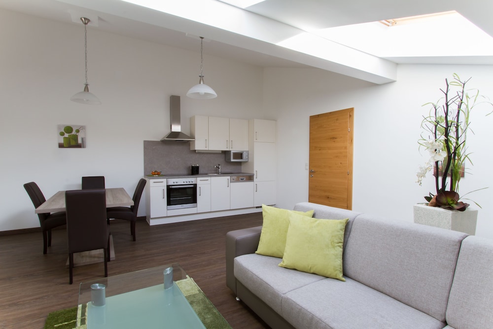 Business Apartment, 1 Bedroom, Balcony (excl 50 EUR cleaning fee) photo 1