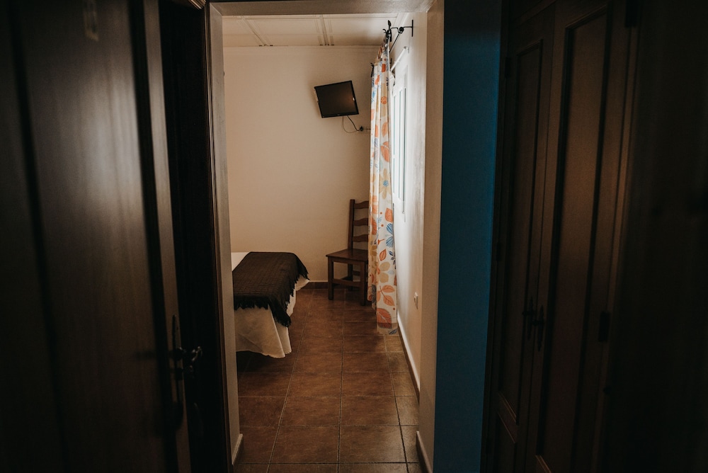 Superior Double or Twin Room - Photo 1