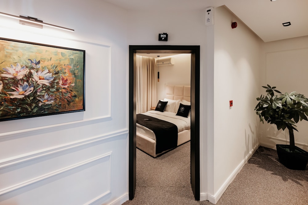 Standard Double Room - Photo 6