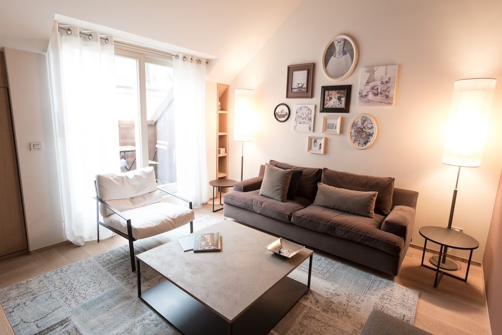 Penthouse, 2 Bedrooms, Balcony photo 1
