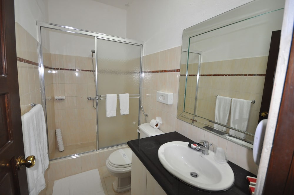 Senior Suite, 1 King Bed - Photo 2