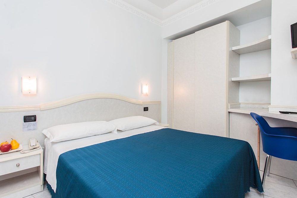 Triple Room, Sea View photo 3