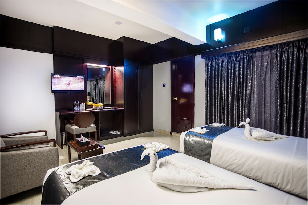 Deluxe Double or Twin Room, 2 Bedrooms photo 3