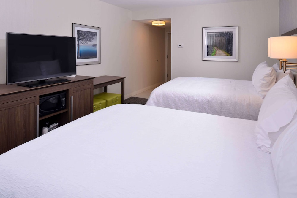 Room, 2 Queen Beds, Accessible, Non Smoking photo 3