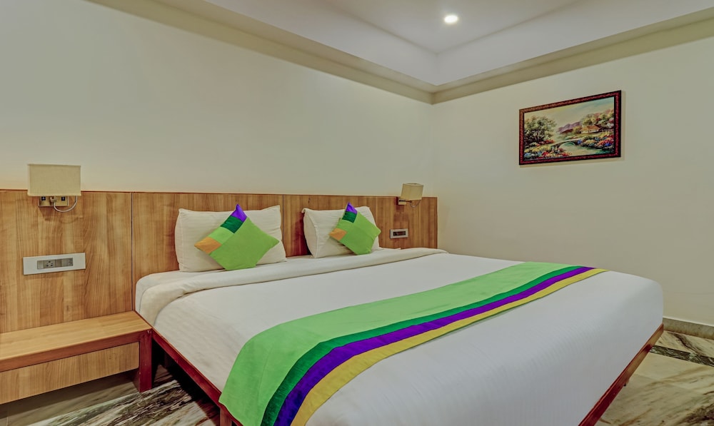 Deluxe Room - Photo 16