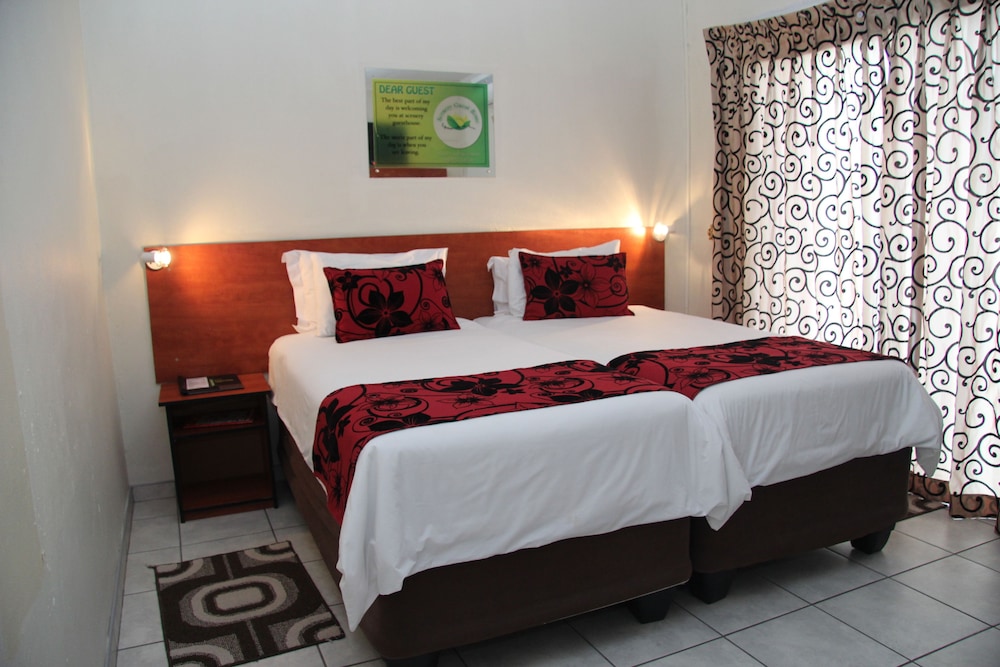 Standard Twin Room photo 1