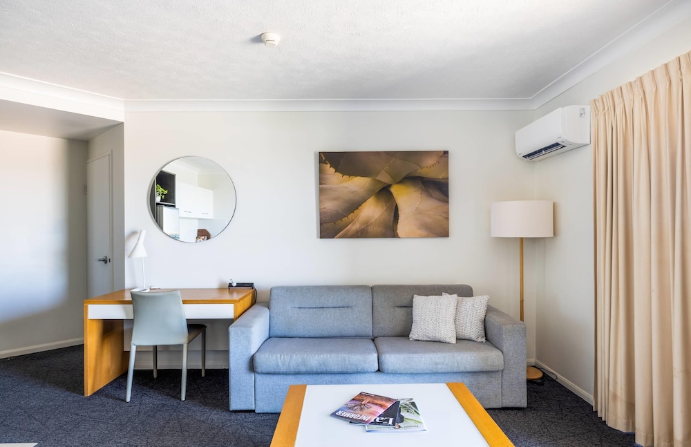 Room, Multiple Beds, Accessible, Non Smoking (Efficiency) photo 3