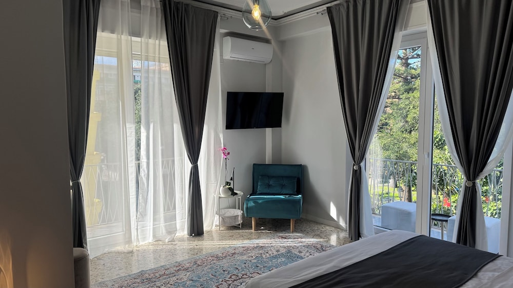 Junior Studio Suite, City View