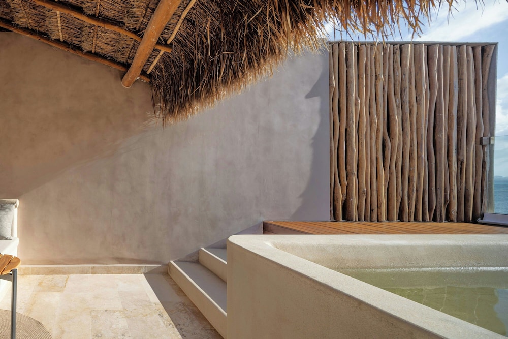 Suite, 1 King Bed, Ocean View (Duplex, Plunge Pool) thumbnail 5