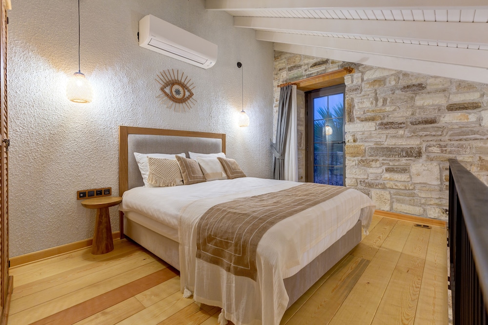 LOFT SUITE ROOM BALCONY