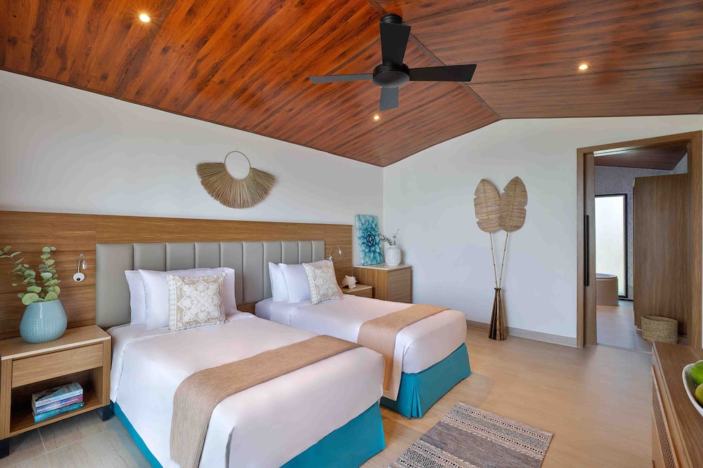 Ocean View King or Twin Room photo 2