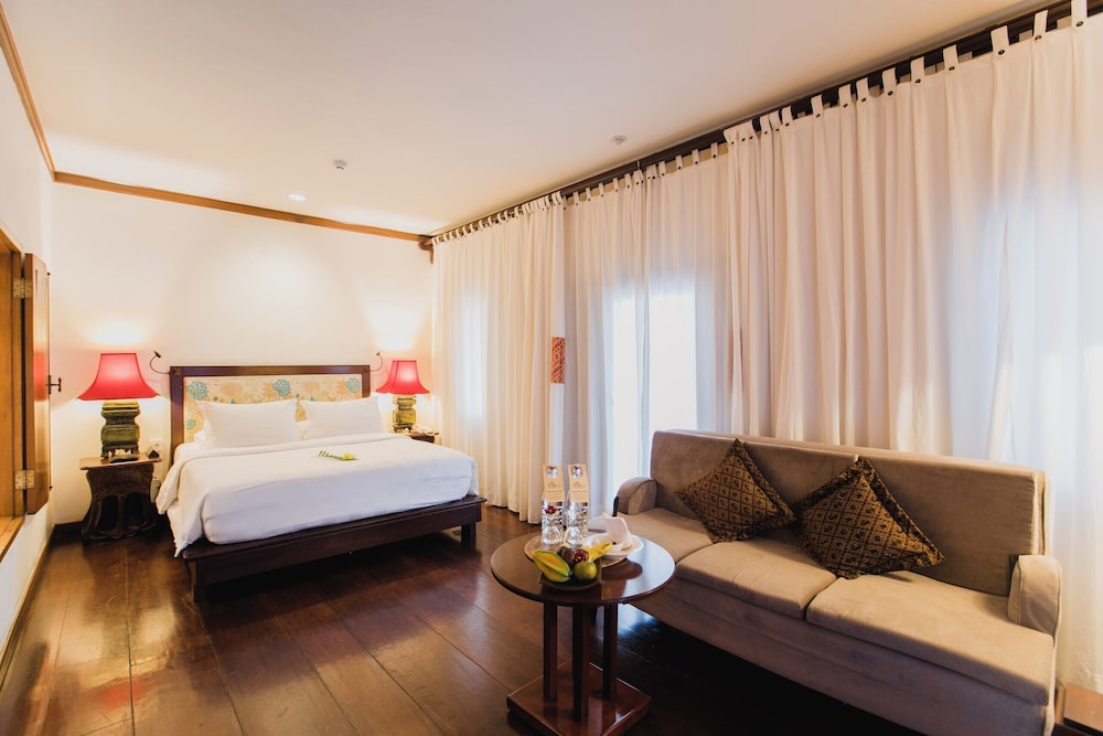 Honey Moonlight Suite photo 1