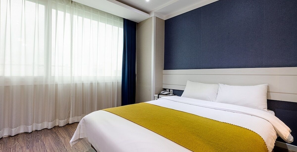 Standard Double Room - Photo 2