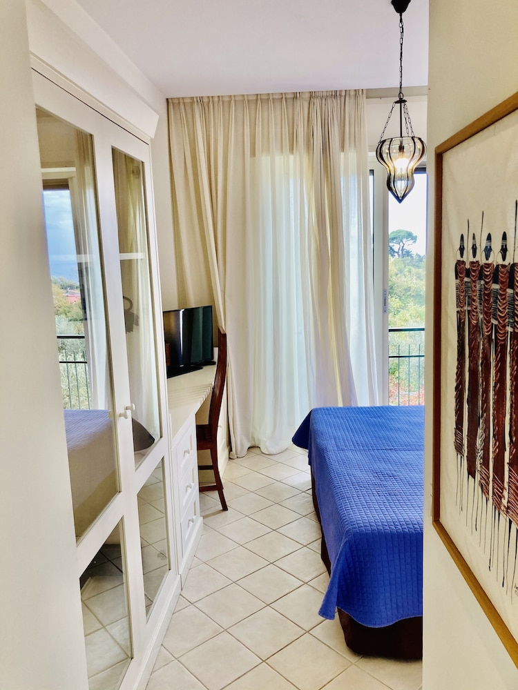 Economy Suite, 2 Bedrooms, Connecting Rooms, Partial Sea View, photo 6