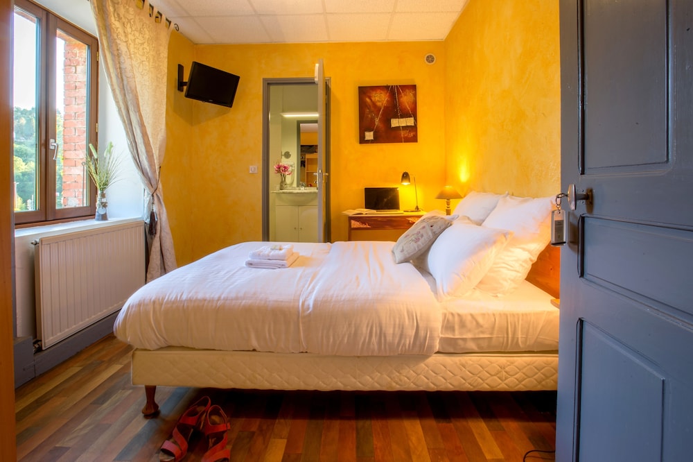 Standard Double Room photo 2