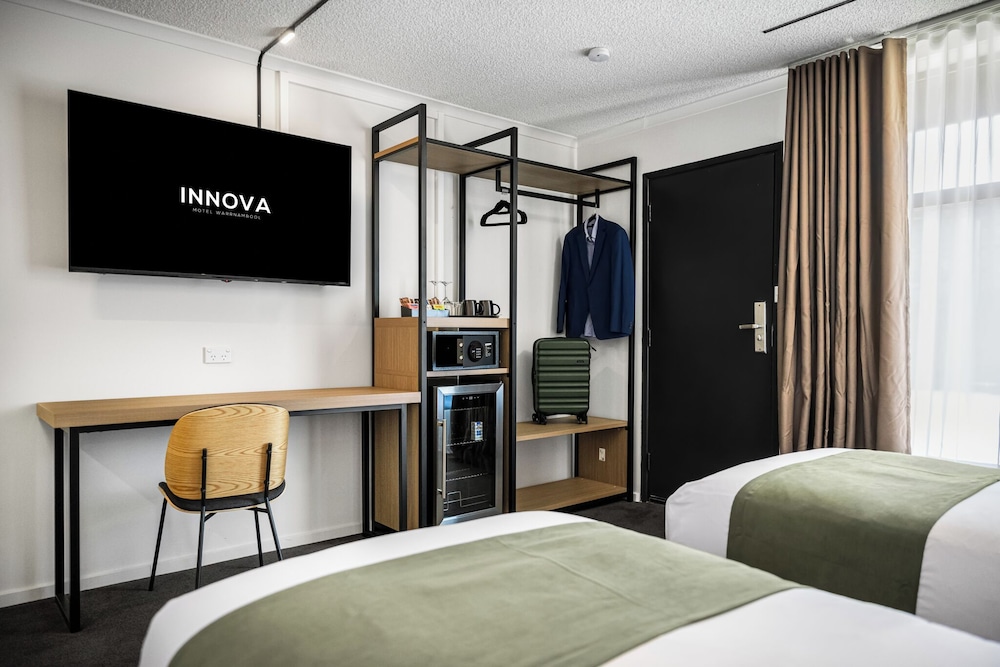 Premium Twin Room photo 3