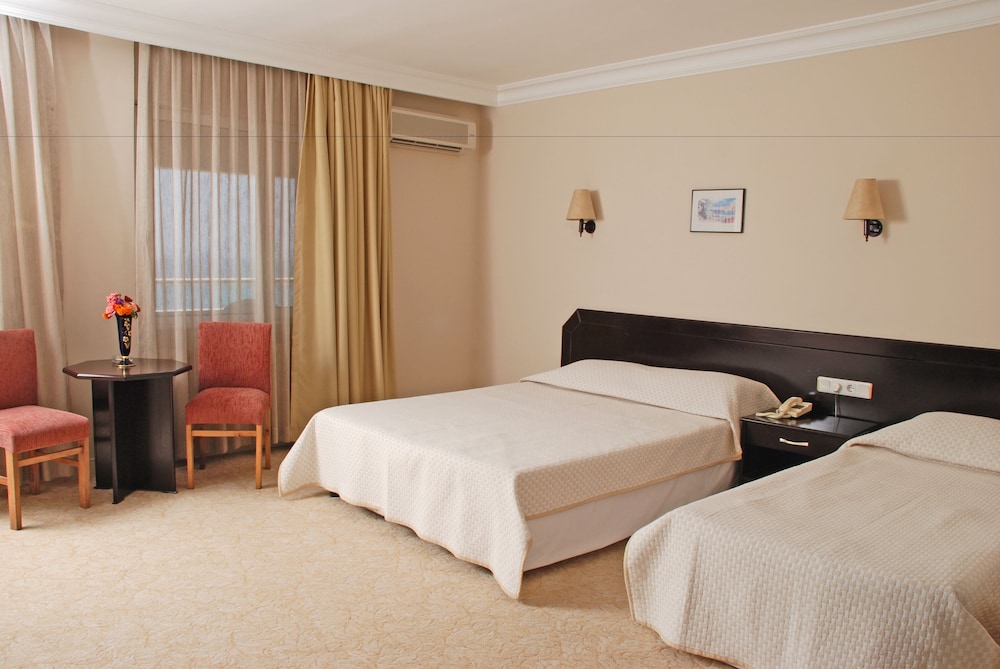 Standard Room photo 3