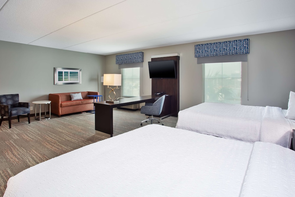 Two Queen Beds, Non-Smoking, Accessible - Photo 3