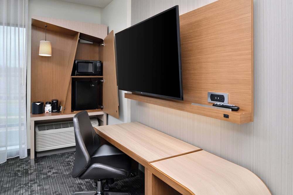 Room, 2 Queen Beds (Hearing Accessible) - Photo 6