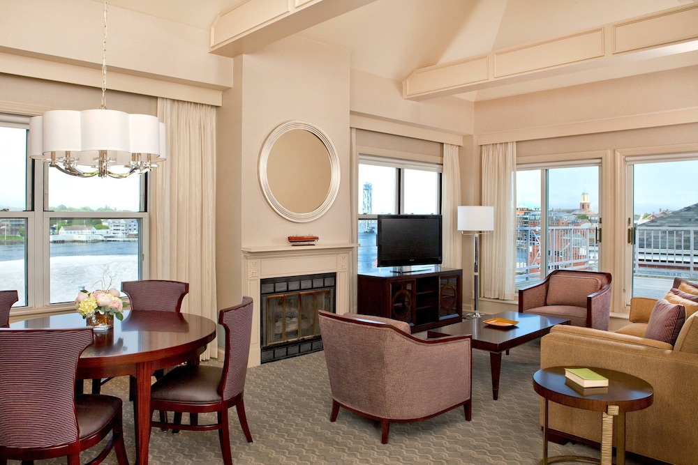 Deluxe Room, 2 Queen Beds - Photo 2