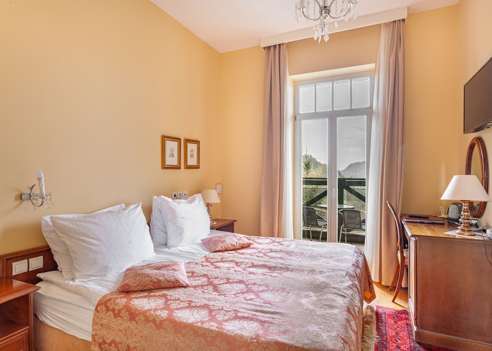Double Room, Balcony, Lake View - Photo 4