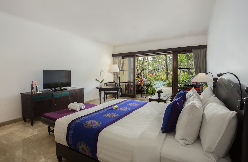 Royal Suite, Garden View photo 2