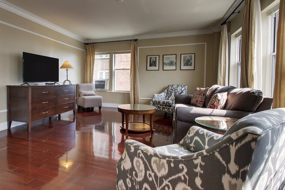 Executive Suite, 2 Bedrooms, City View