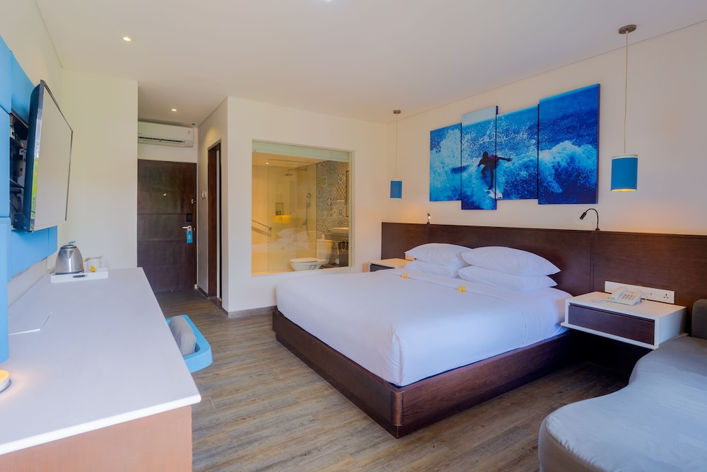 Deluxe Room, 1 Queen Bed, Garden View photo 3
