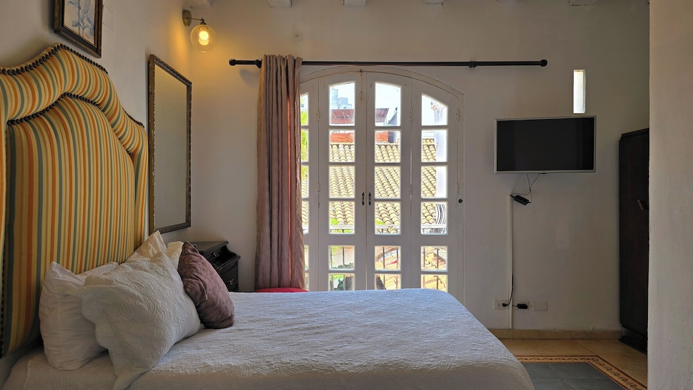 Standard Room with Private External Bathroom photo 3