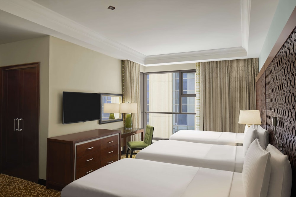 Triple Room thumbnail 5