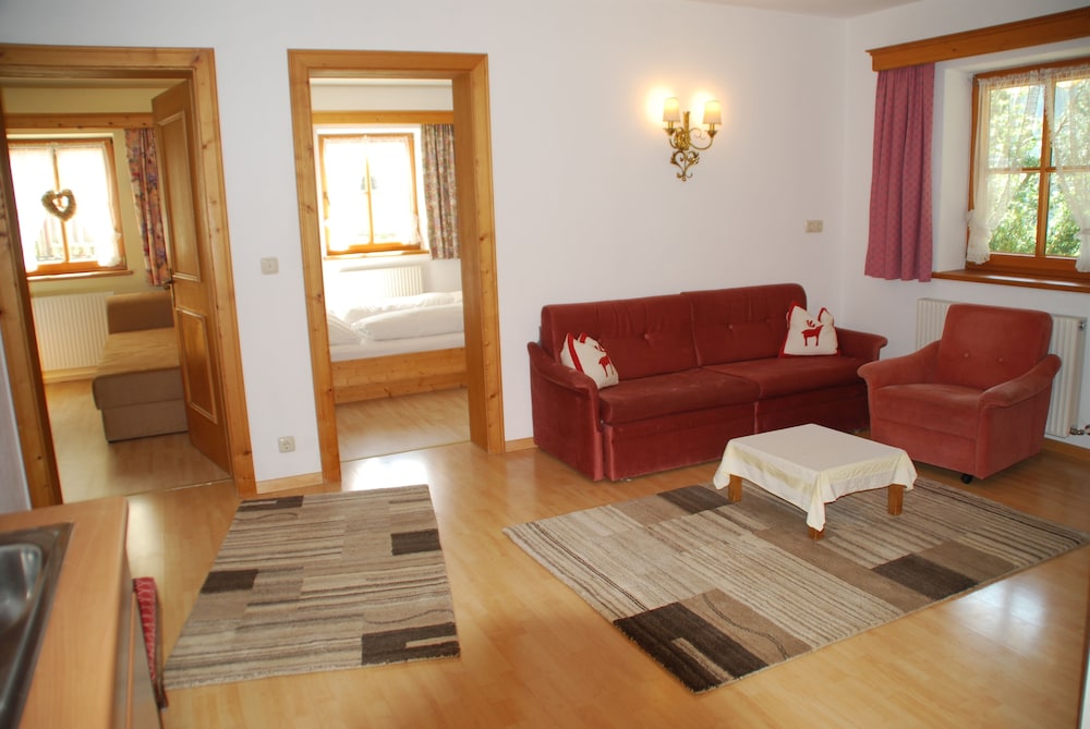 Classic Apartment, 2 Bedrooms (Malfon) photo 1
