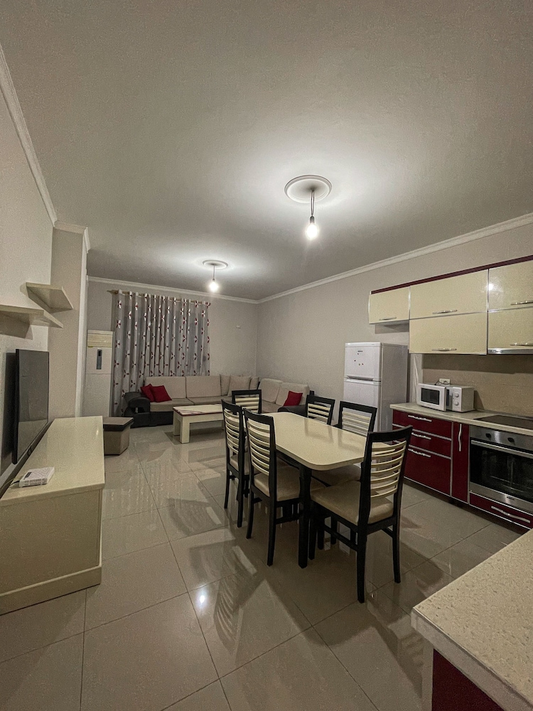 Comfort Apartment, 3 Bedrooms photo 2